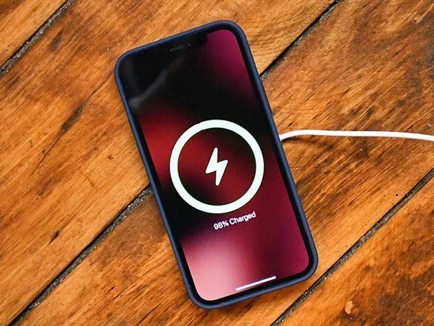 巴州苹果手机维修分享iPhone 12可以随便充电吗 